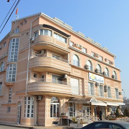 Vip Hotel Skopje - New Management Eksteriør billede