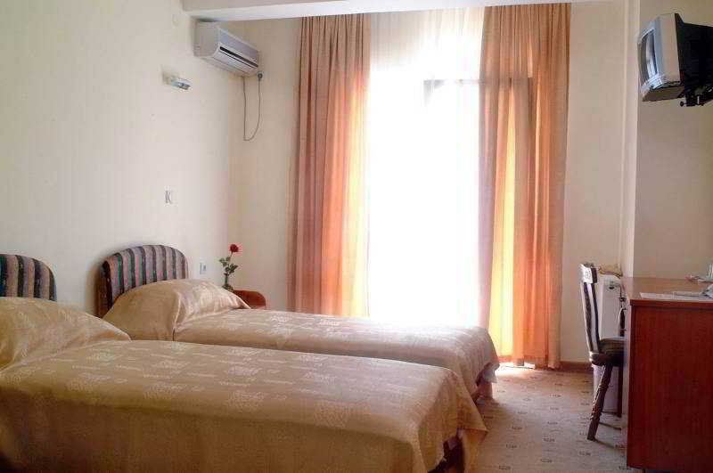 Vip Hotel Skopje - New Management Eksteriør billede